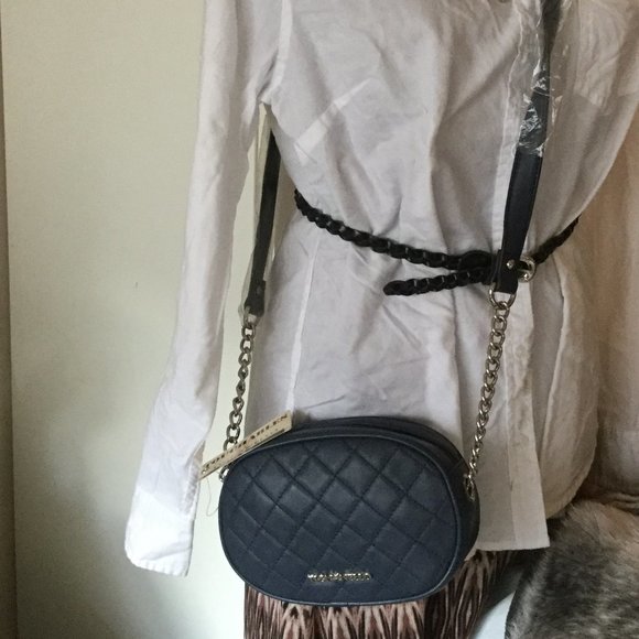 Tignanello Handbags - Tignanello Leather Quilted Cross Body Camera Bag